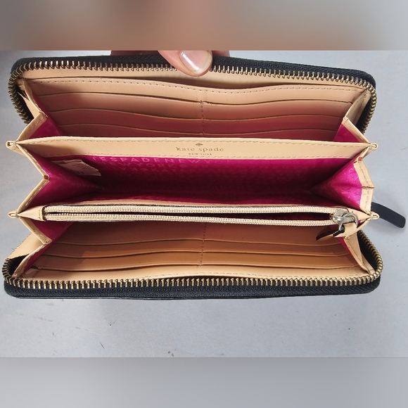 Used designer wallets - Picture 4 of 10